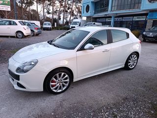 Alfa Romeo Giulietta 2011-thumb-4