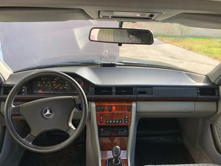 Mercedes-Benz E 200 '91