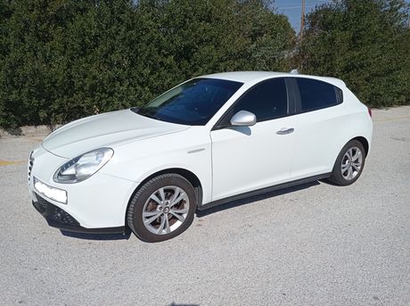 Alfa Romeo Giulietta '11 1.4 TB (120 Hp)