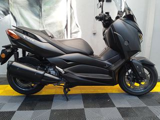Yamaha XMAX 300 2023-thumb-10