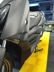 Yamaha XMAX 300 2023-thumb-16