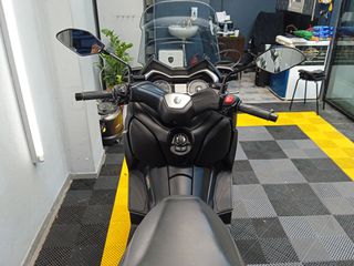 Yamaha XMAX 300 2023-thumb-20