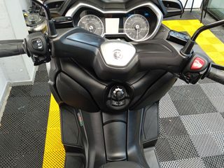 Yamaha XMAX 300 2023-thumb-21