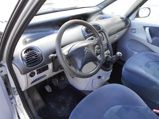 Citroen Xsara Picasso 2005-thumb-3