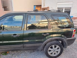 Ford Maverick  '03-thumb-8