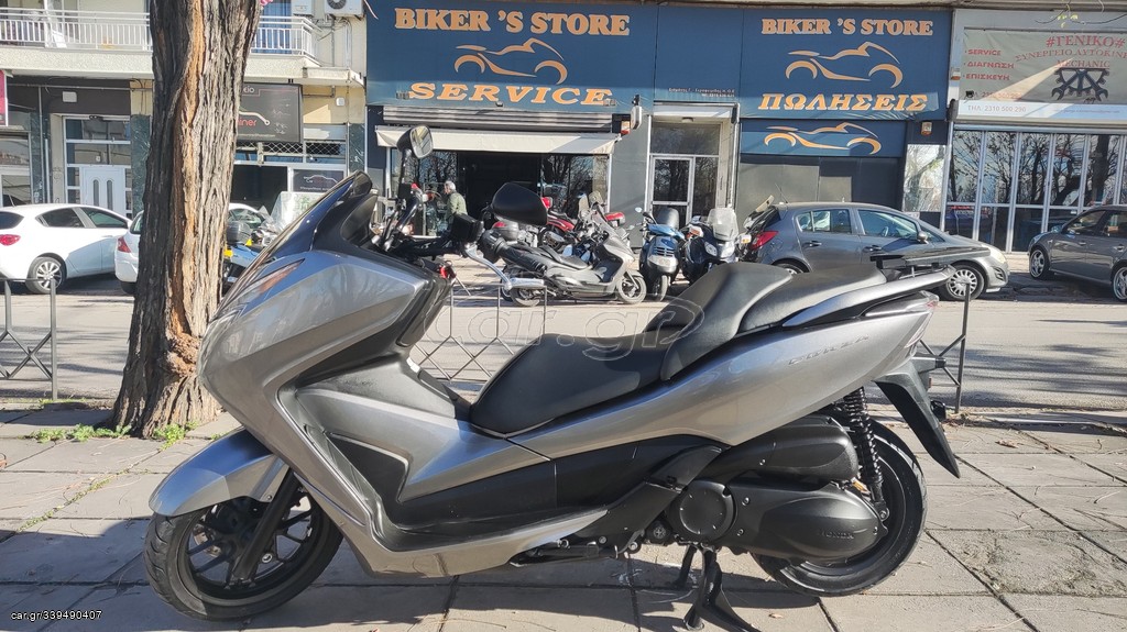 Honda Forza 300 2016