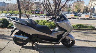 Honda Forza 300 2016-thumb-4