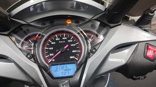 Honda SH 300i 2016-thumb-1