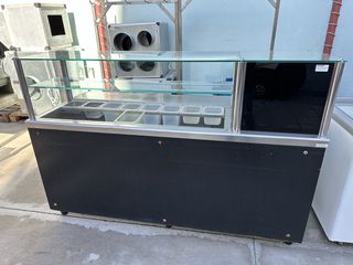 Ψυγείο βιτρίνα τόστ με εξωτερικό μοτέρ (Α2262)