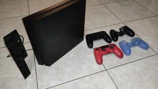 [ΕΥΚΑΙΡΙΑ] Playstation PS4 | "Τσιπαρισμένο" | ΔΩΡΕΑΝ όλα τα παιχνίδια που κυκλοφορούν | Firmware 9.00 | Μαζί με 2 χειριστήρια, 2 θήκες χειριστηρίων και βάση ψύξης