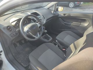 Ford Fiesta 2015-thumb-5