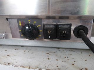 ΒΙΤΡΙΝΑ ΘΕΡΜΑΙΝΟΜΕΝΗ ROLLER GRILL ΔΙΑΣΤΑΣΕΩΝ 59Χ35Χ28,5-thumb-1