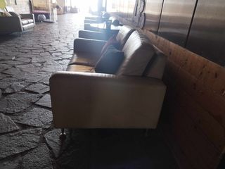 Δερματινοι καναπέδες 