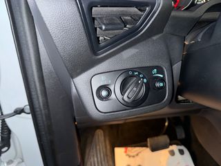 Ford Kuga 2017-thumb-10