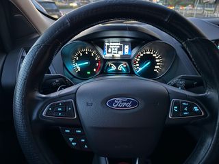 Ford Kuga 2017-thumb-12