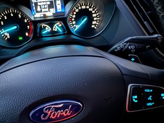 Ford Kuga 2017-thumb-13