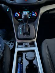 Ford Kuga 2017-thumb-17