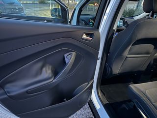 Ford Kuga 2017-thumb-19