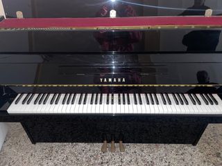Πωλείται πιάνο Yamaha c - 109