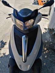 Piaggio MP3 YOURBAN 2011-thumb-3