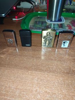 Αναπτηρες Zippo...2 Zippo 2 αλλη μαρκα..σε αριστη κατασταση