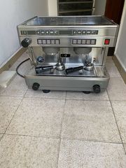 Επαγγελματική μηχανή espresso LA CIMBALI M30 