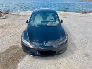 Tesla Model 3 '24 Rwd 