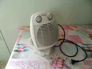 Αερόθερμο μπάνιου 2000W DELONGHI-thumb-5