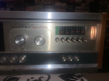 Πωλείται το vintage ραδιόφωνο ELAC 3300T