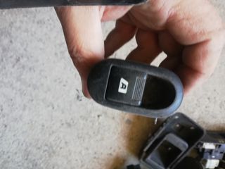 ΔΙΑΚΟΠΤΗΣ ΠΑΡΑΘΥΡΩΝ CITROEN C3 2002' - 2009