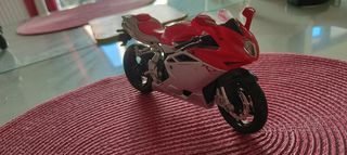 Μινιατούρα Mv Agusta F4rr 1000 σε κλίμακα 1/12