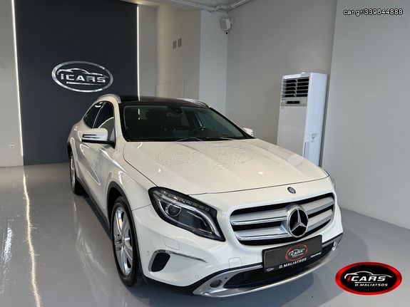 Mercedes-Benz GLA 180 '16  Urban 7G-DCT