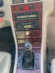Mercedes-Benz E 200 2000 Compressor Classic-thumb-7
