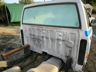 Nissan Navara 2006 2.4 petrol-thumb-1
