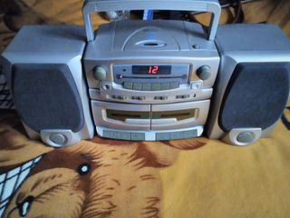 Ραδιόκασετοφωνο CD MP3 FM SONY με υποδοχή 2 κασετες ευκαιρία λόγω αναχώρησης στην συμβολική τιμή ευκαιρίας 10€