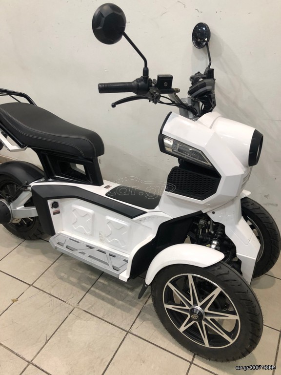 Roller / Scooter 2024 DOOHAN I TANK 3000 W 