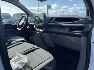 Ford Custom 2026-thumb-2