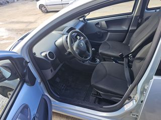 Toyota Aygo 2008-thumb-8