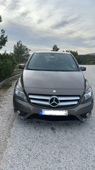 Mercedes-Benz B 200 '13