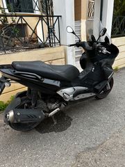 Aprilia SR MAX 300 '12