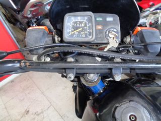 Suzuki DR 125 1996-thumb-1