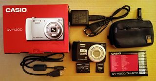 CASIO QV-R200 digital camera
