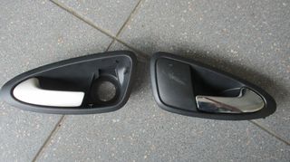 Εσωτερικά χερούλια οδηγού-συνοδηγού από Seat Ibiza 6J (3DR) 2008-2016 (ηλεκτρικοί καθρέπτες)