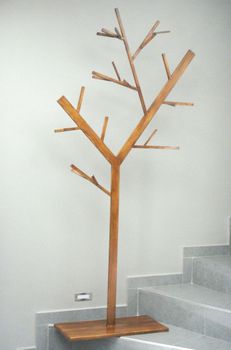 Τρισδιάστατοι χειροποίητοι καλόγεροι ρούχων σε σχήμα δέντρου, κατασκευασμένοι από μέταλλο