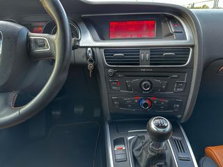 Audi A5 2010  2.0 TFSI-thumb-17