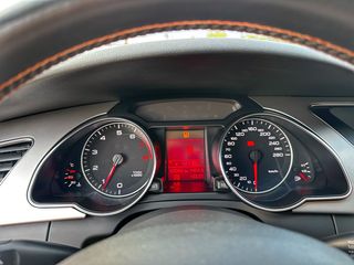 Audi A5 2010  2.0 TFSI-thumb-28