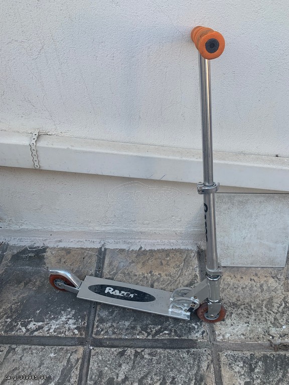 Πατίνια Απλά Razor 2017