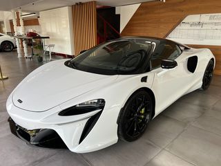McLaren Artura 2026 Hybrid Performance / Bi colore  /-thumb-1