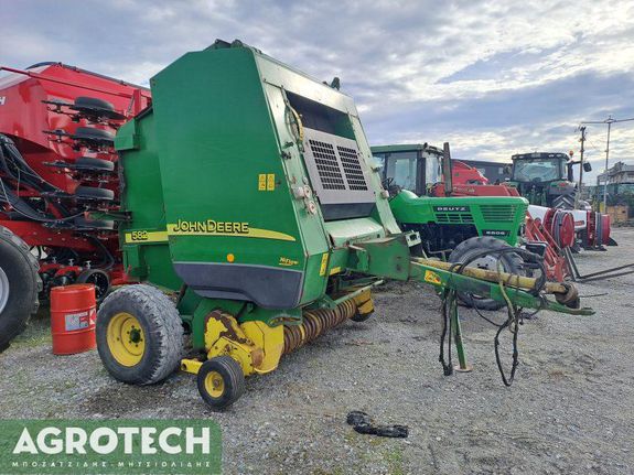 Πρέσες John Deere 2004 582 HiFlow (μεταβλητού θαλάμου)