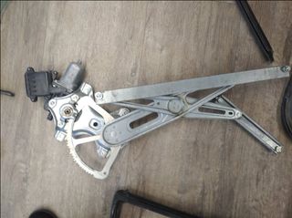 ΓΡΥΛΛΟΣ ΜΕ ΜΟΤΕΡ ΕΜΠ. ΑΡ. TOYOTA YARIS 09-14-thumb-2